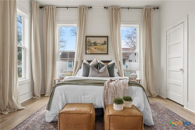 1007 N Jackson Avenue, Cameron, TX 76520