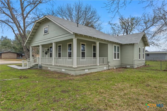 1007 N Jackson Avenue, Cameron, TX 76520