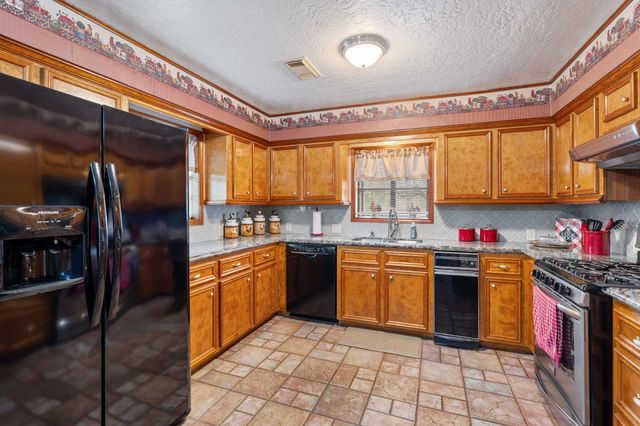 148 Moon Mist, Livingston, TX 77351