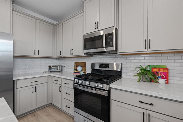 13506 Grand Central DR, Pflugerville, TX 78660