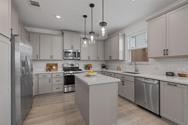 13506 Grand Central DR, Pflugerville, TX 78660