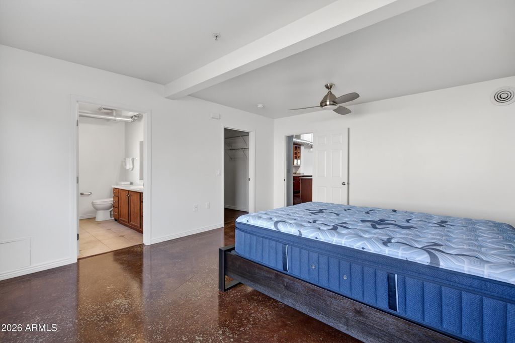 Image 10 of property listing at 424 S 2ND Street 209, Phoenix, AZ 85004