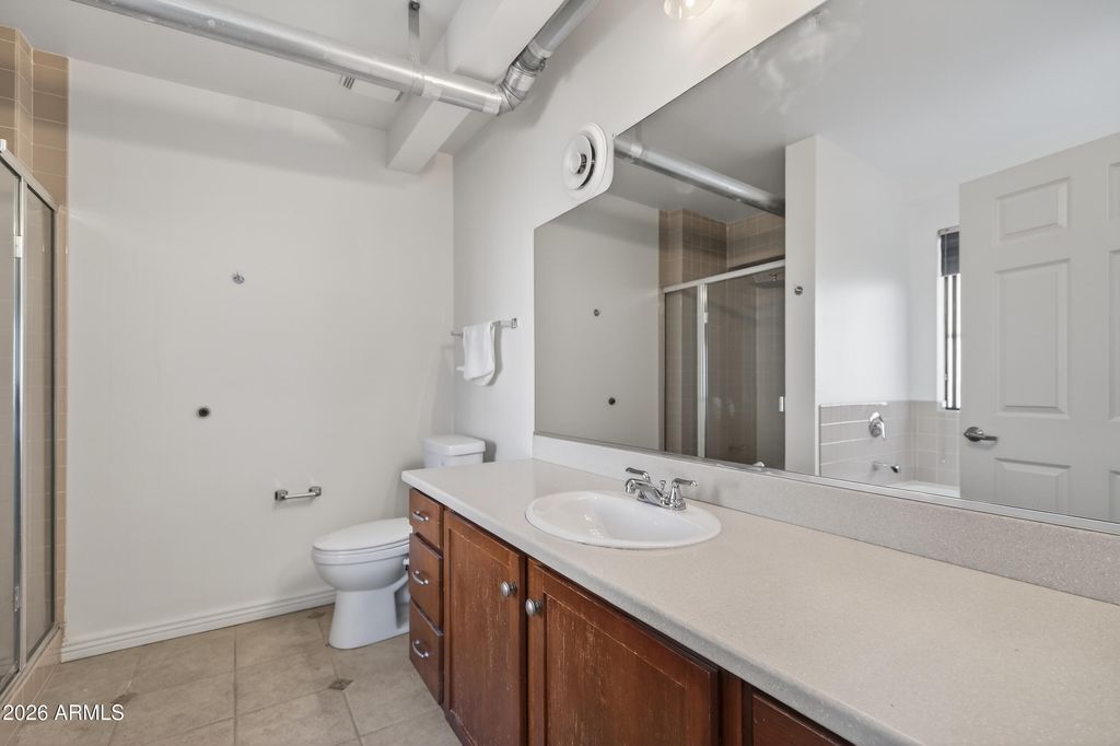 Image 11 of property listing at 424 S 2ND Street 209, Phoenix, AZ 85004