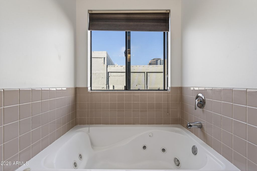 Image 14 of property listing at 424 S 2ND Street 209, Phoenix, AZ 85004