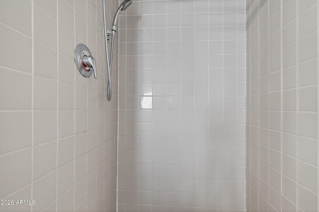 Image 15 of property listing at 424 S 2ND Street 209, Phoenix, AZ 85004