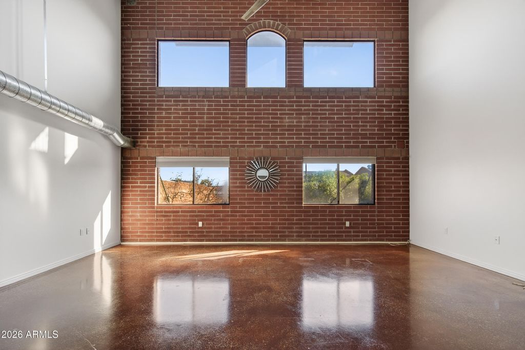 Image 18 of property listing at 424 S 2ND Street 209, Phoenix, AZ 85004