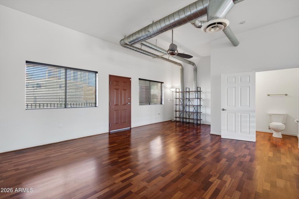 Image 3 of property listing at 424 S 2ND Street 209, Phoenix, AZ 85004