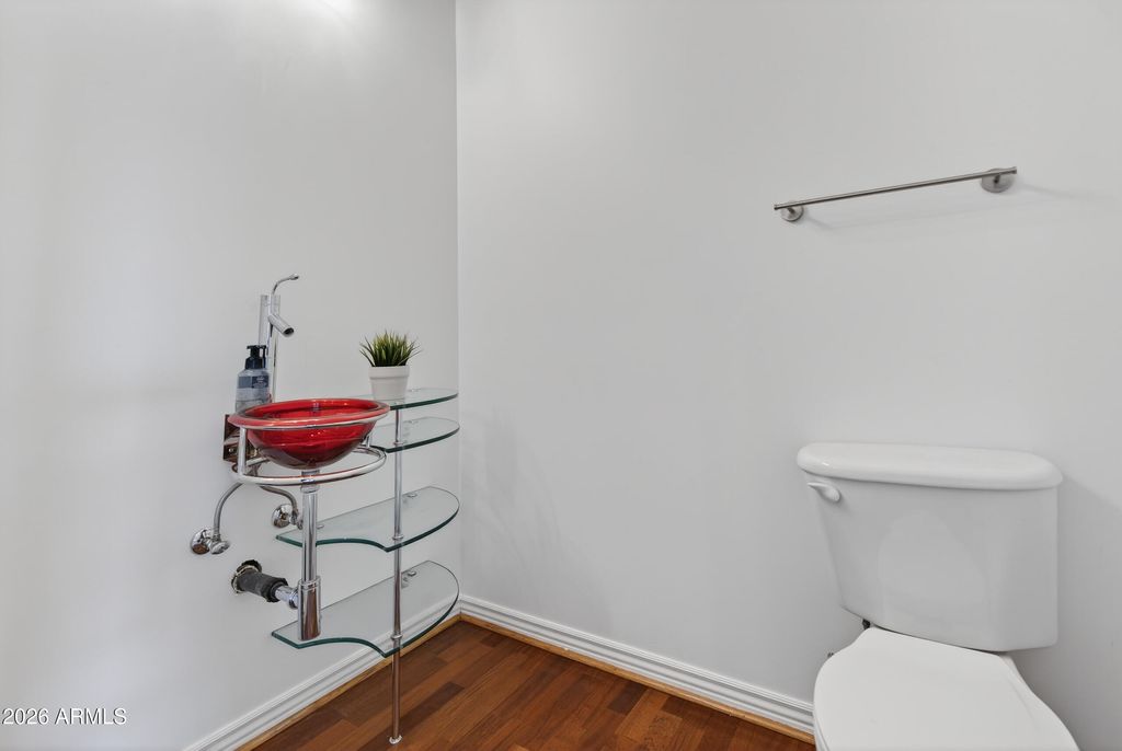 Image 33 of property listing at 424 S 2ND Street 209, Phoenix, AZ 85004