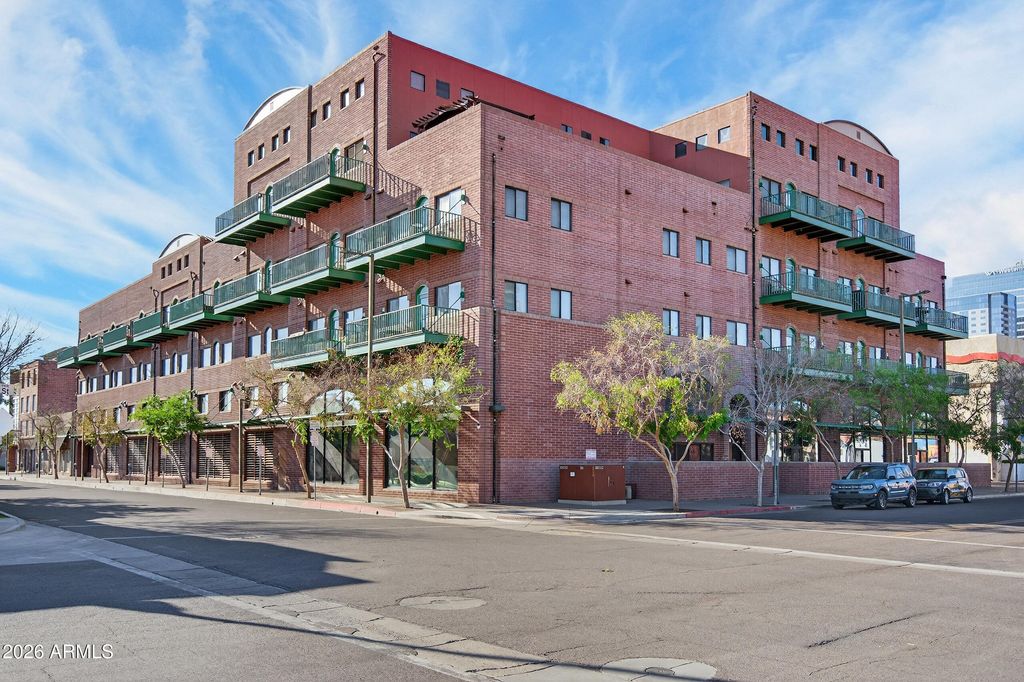 Image 38 of property listing at 424 S 2ND Street 209, Phoenix, AZ 85004