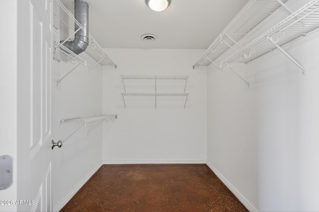 Image 9 of property listing at 424 S 2ND Street 209, Phoenix, AZ 85004