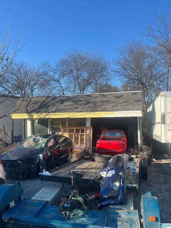 210 2ND PLACE SW, Alabaster, AL 35007