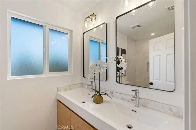 13848 Carnaby, Cerritos, CA 90703