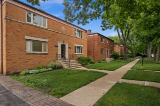8043 Lake Street 1, River Forest, IL 60305