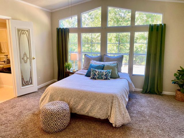 359 Immanuel Dr, Hot Springs, AR 71901