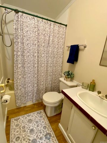 359 Immanuel Dr, Hot Springs, AR 71901