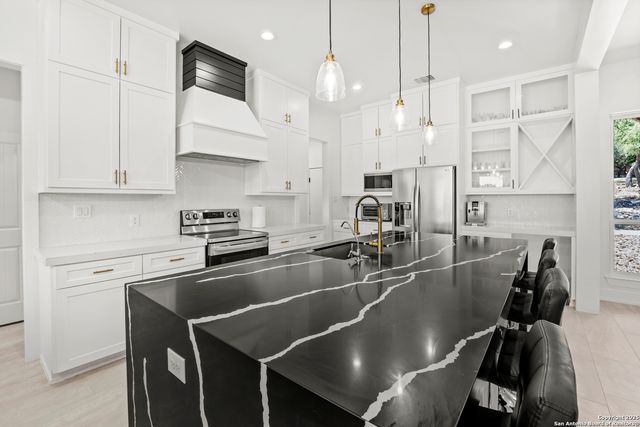 1101 Persimmon, Fischer, TX 78623