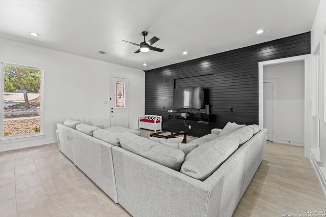 1101 Persimmon, Fischer, TX 78623