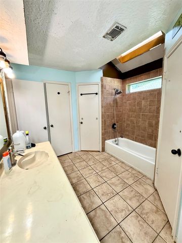 12014 Rainforest Lane, Montgomery, TX 77356
