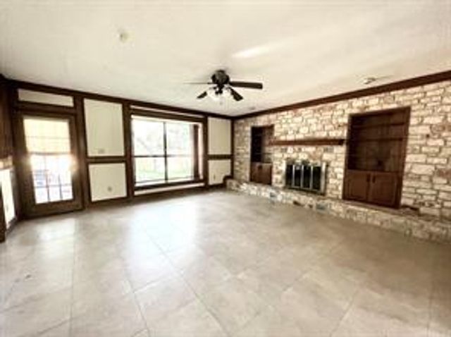 10903 Leafwood LN, Austin, TX 78750