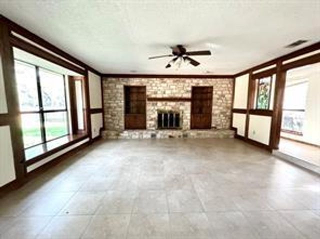 10903 Leafwood LN, Austin, TX 78750