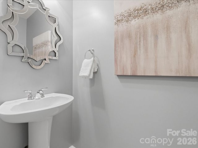 3129 Crescent Knoll Drive, Matthews, NC 28105