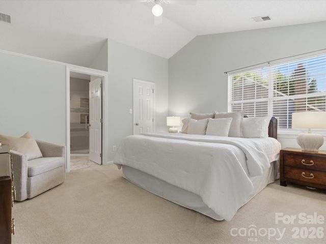 3129 Crescent Knoll Drive, Matthews, NC 28105