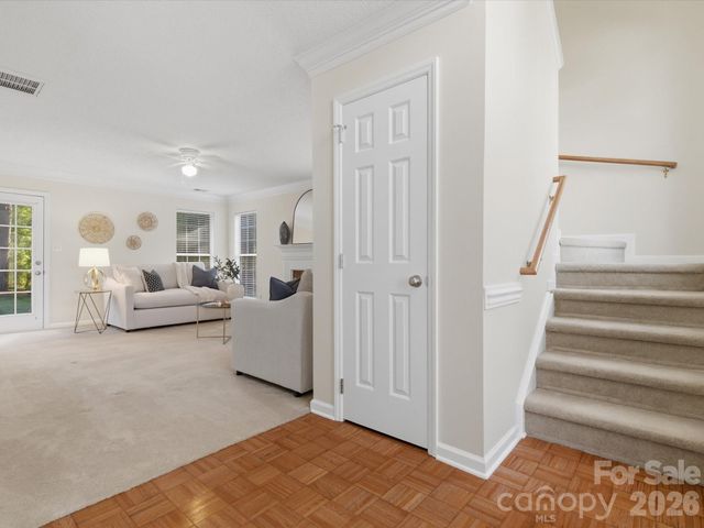 3129 Crescent Knoll Drive, Matthews, NC 28105