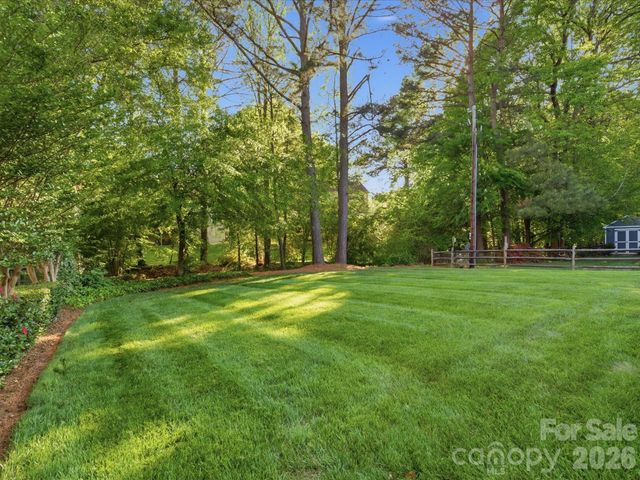 3129 Crescent Knoll Drive, Matthews, NC 28105