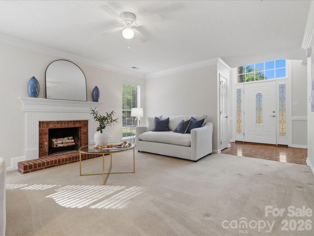 3129 Crescent Knoll Drive, Matthews, NC 28105