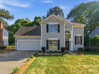 3129 Crescent Knoll Drive, Matthews, NC 28105