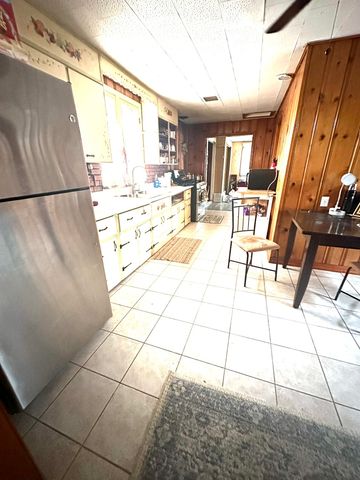 8518 Archer Avenue, Willow Springs, IL 60480