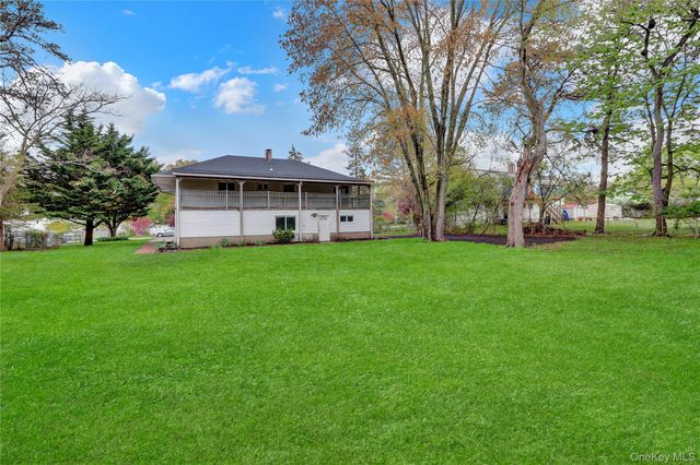 256 Vanderbilt Avenue, Brentwood, NY 11717