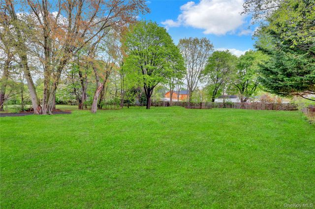 256 Vanderbilt Avenue, Brentwood, NY 11717