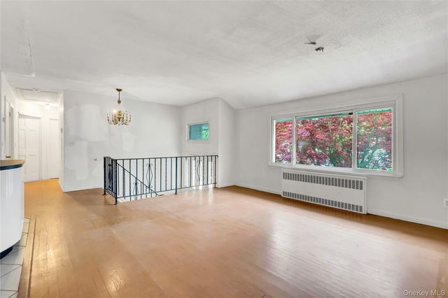 256 Vanderbilt Avenue, Brentwood, NY 11717