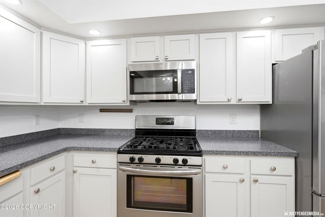 6723 Cutty Sark Street, Anchorage, AK 99502