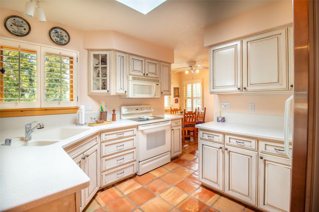 2844 Plaza Verde, Santa Fe, NM 87507