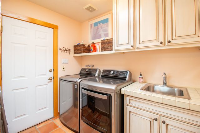 2844 Plaza Verde, Santa Fe, NM 87507