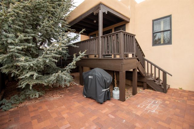 2844 Plaza Verde, Santa Fe, NM 87507