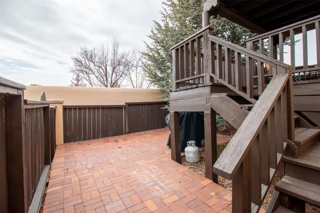 2844 Plaza Verde, Santa Fe, NM 87507