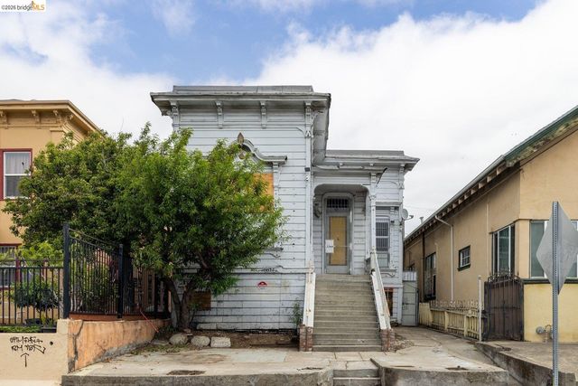 1528 International Blvd, Oakland, CA 94606