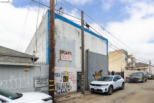 1528 International Blvd, Oakland, CA 94606