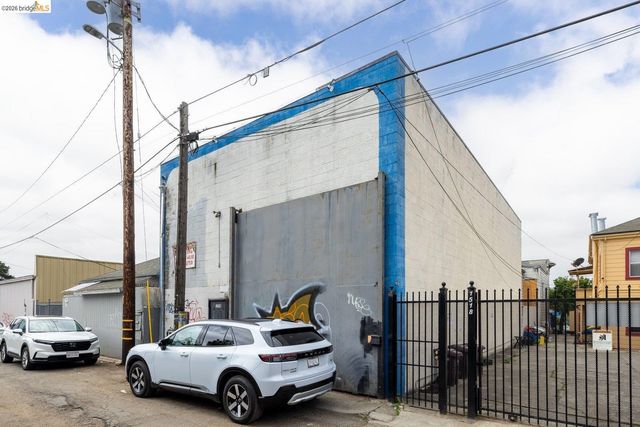 1528 International Blvd, Oakland, CA 94606