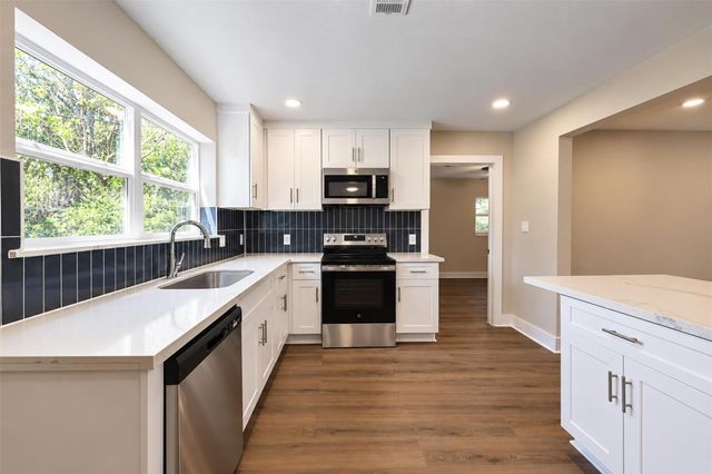 1310 Dudley Street, Richmond, TX 77469