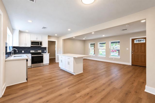 1310 Dudley Street, Richmond, TX 77469