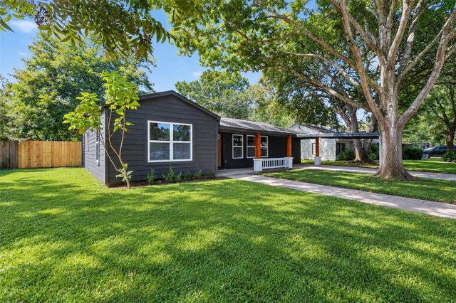 1310 Dudley Street, Richmond, TX 77469