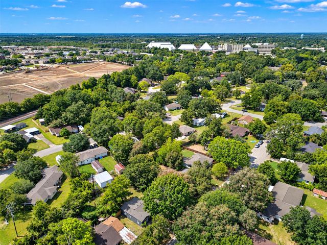 1310 Dudley Street, Richmond, TX 77469