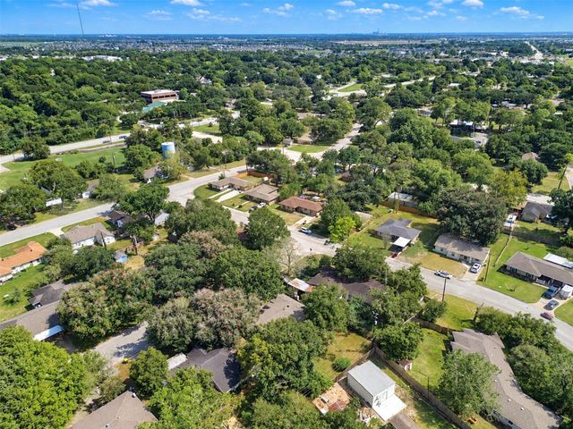 1310 Dudley Street, Richmond, TX 77469