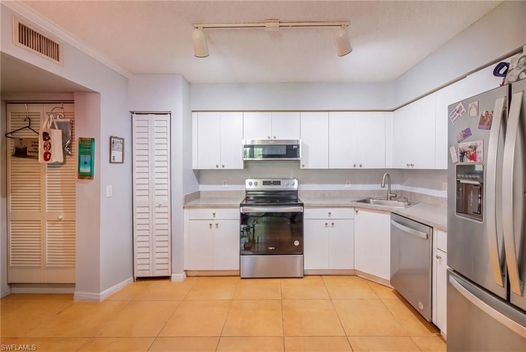 8687 River Homes LN 4107, BONITA SPRINGS, FL 34135 — photo 3