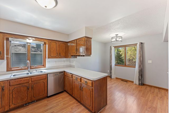 1889 Hamline Avenue N, Falcon Heights, MN 55113