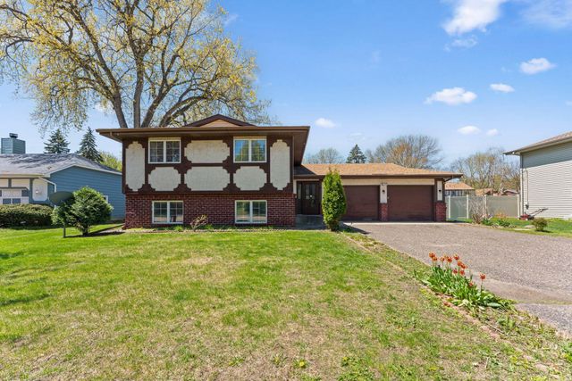 1889 Hamline Avenue N, Falcon Heights, MN 55113